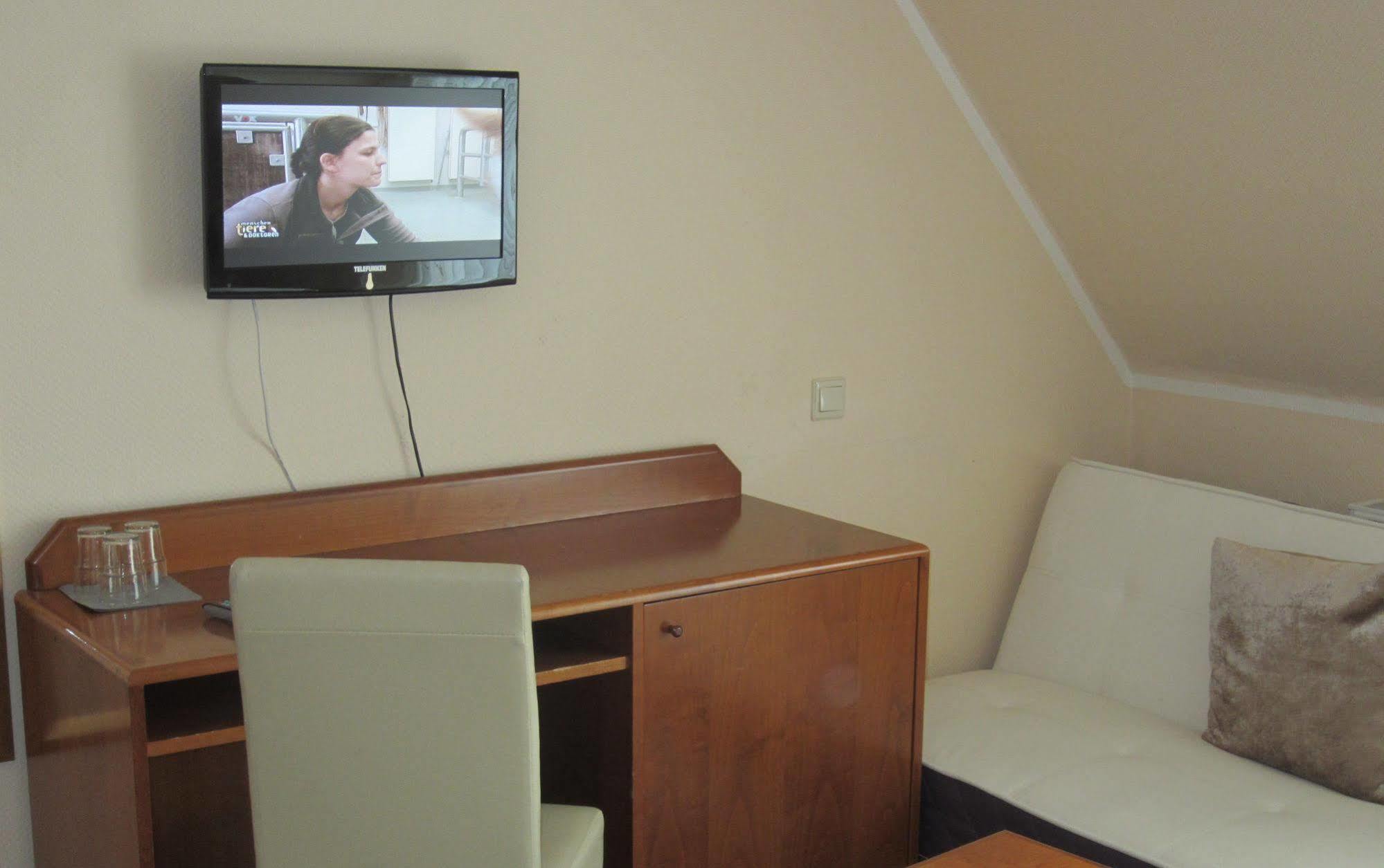 Altduesseldorf Otel Dış mekan fotoğraf