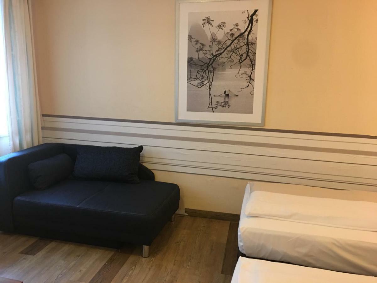 Altduesseldorf Otel Dış mekan fotoğraf