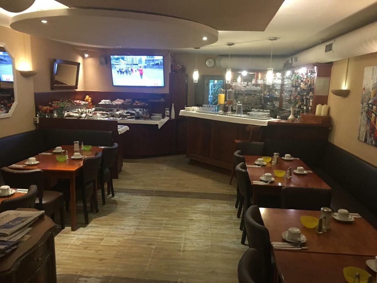 Altduesseldorf Otel Dış mekan fotoğraf